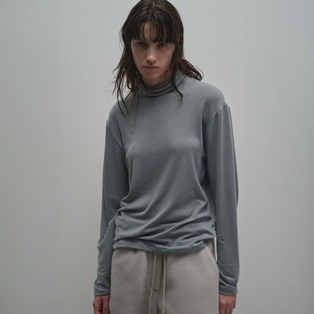 Loose Turtleneck T-shirt (dusty blue)