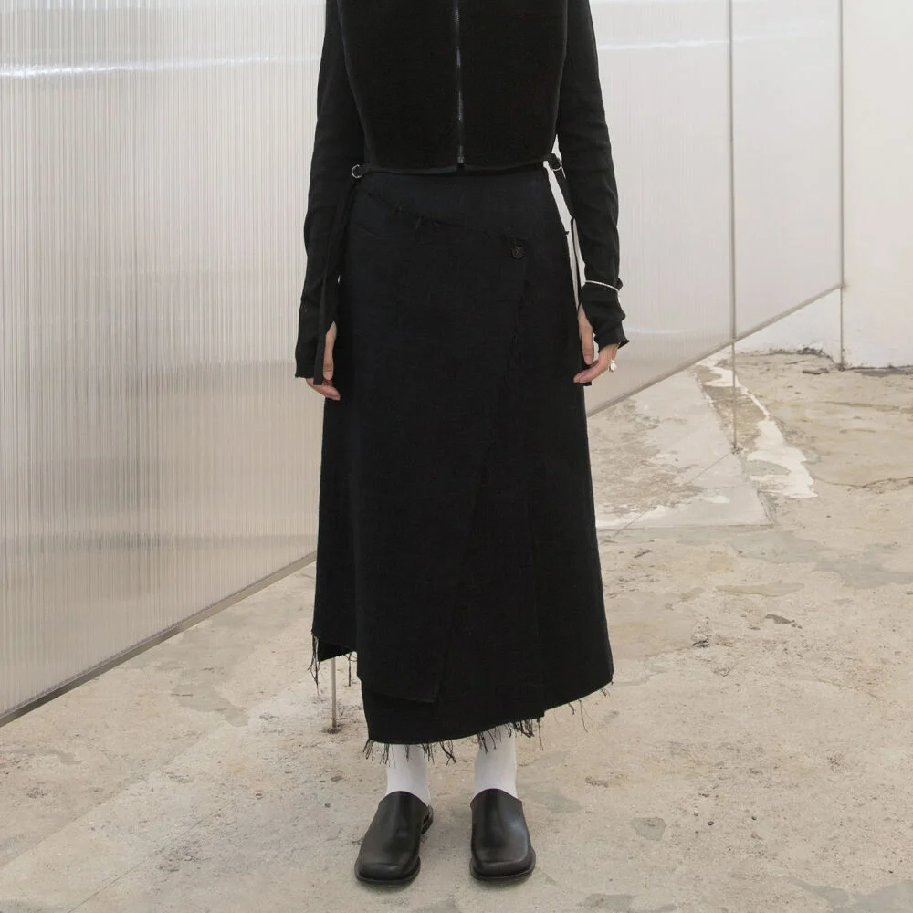 JACQUARD WRAP SKIRT / BLACK