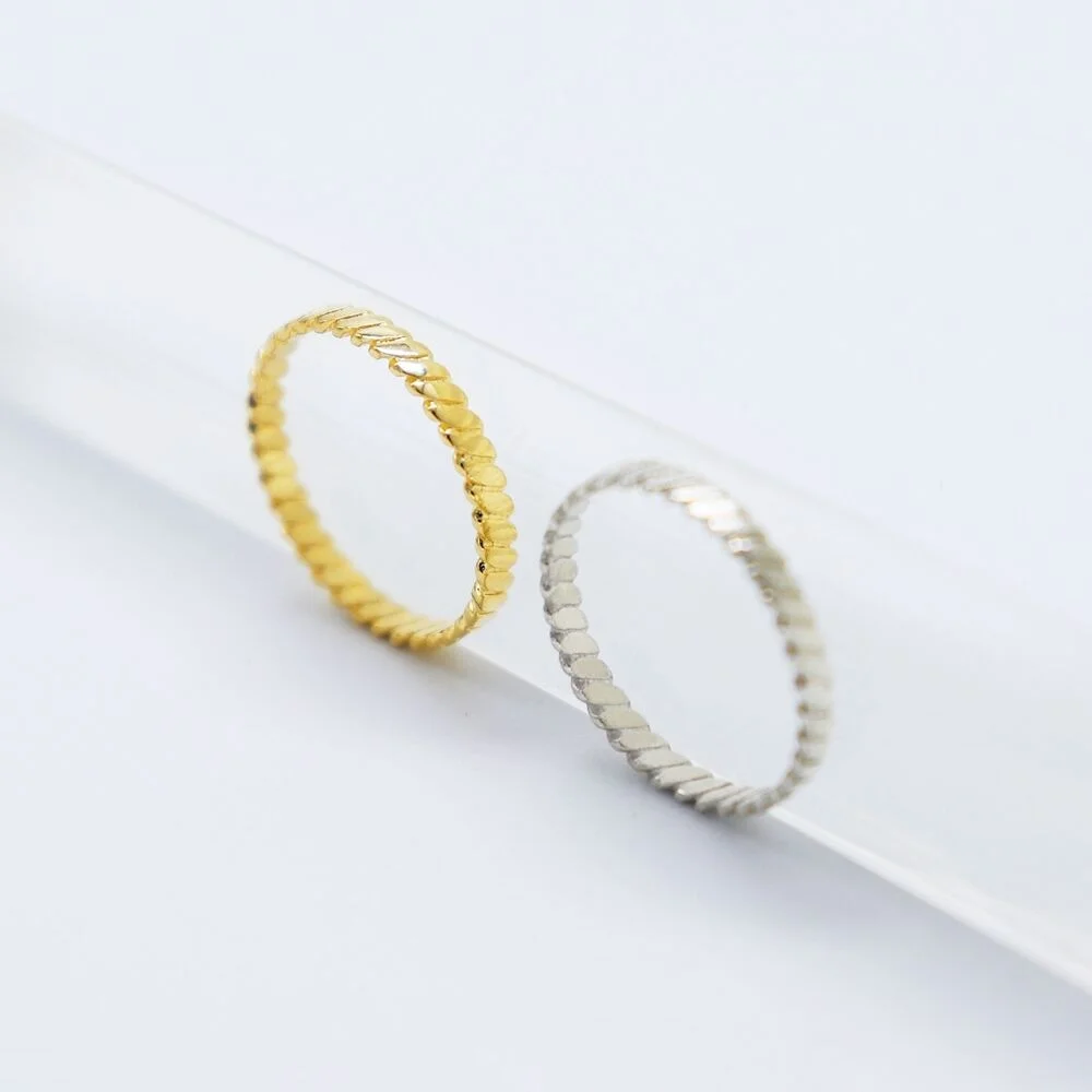Emma simple Layered Ring 斜向 點綴 層次 戒指
