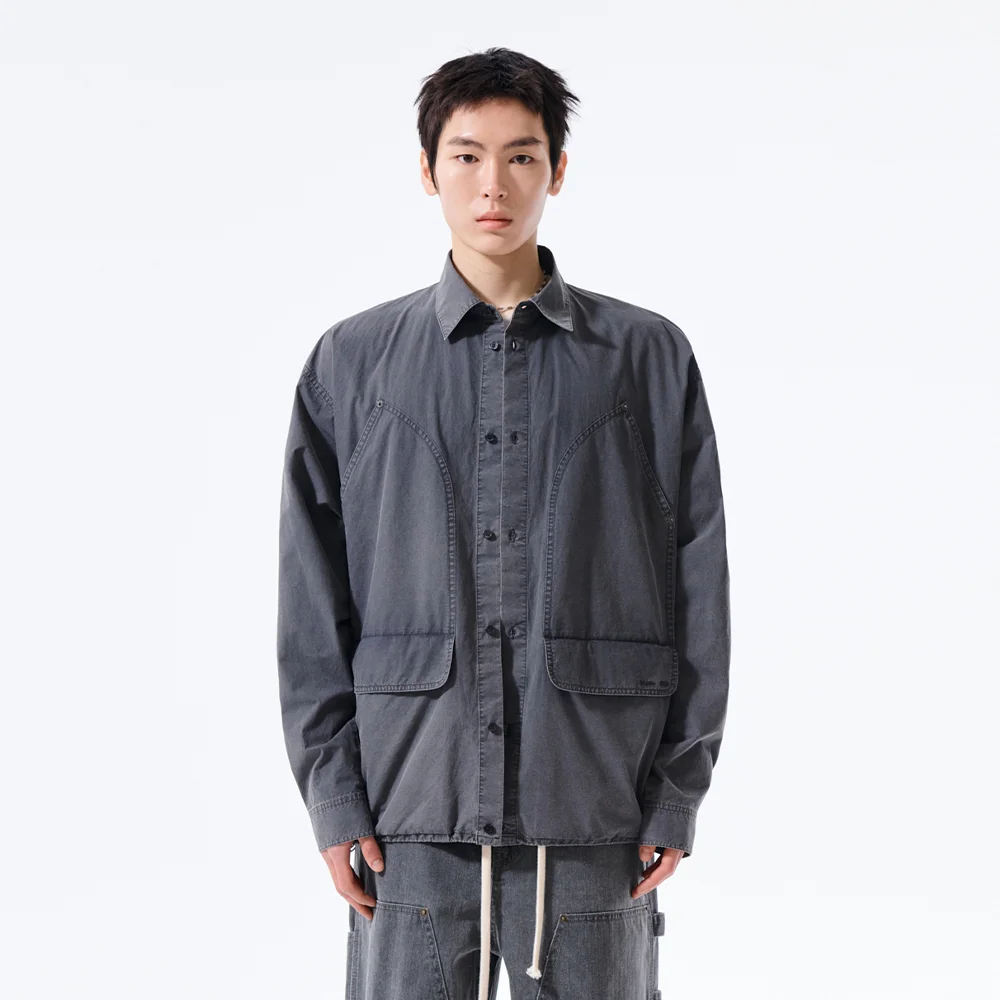 WASHED COTTON DRAWSTRING SHIRT IN CHARCOAL