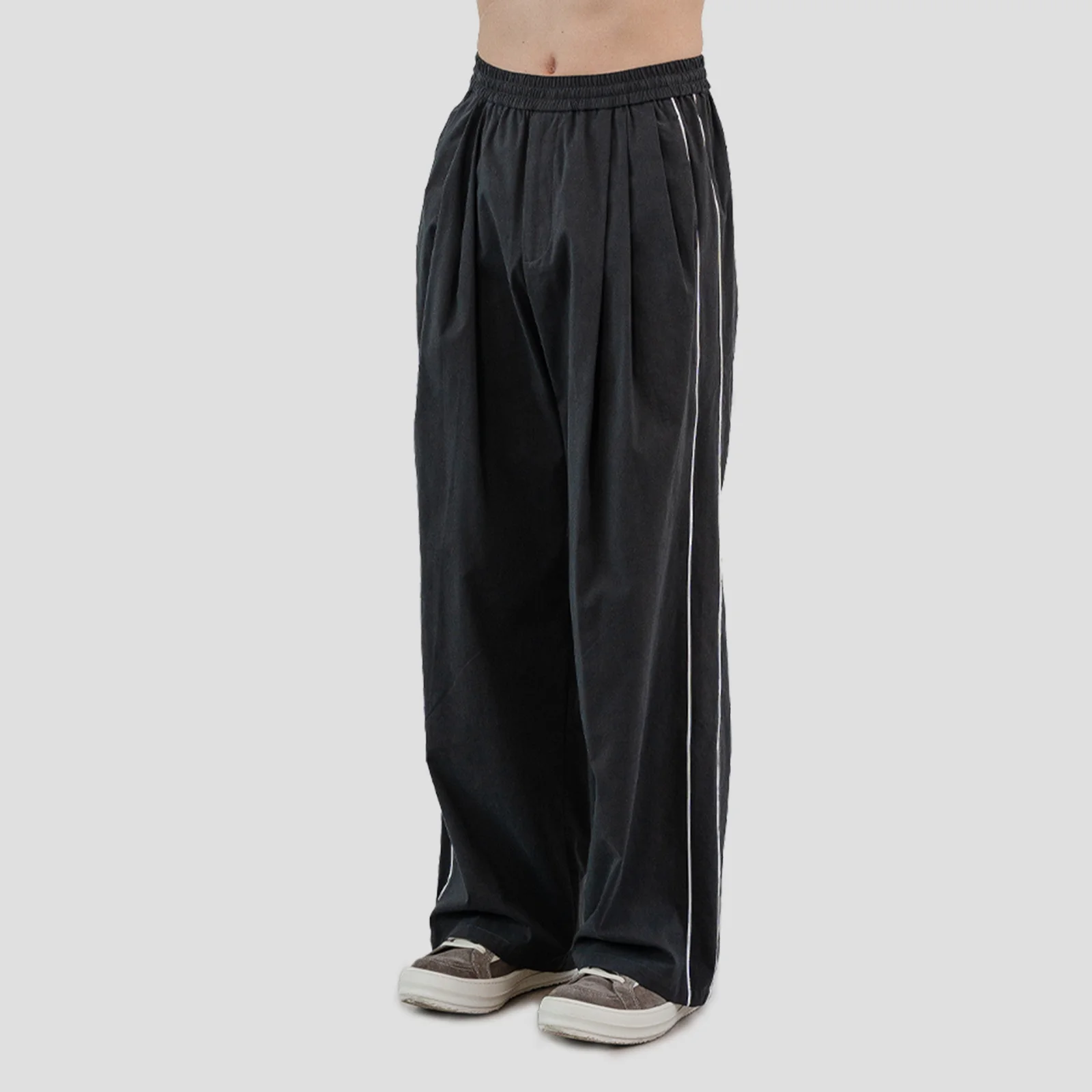 Piping Pleated Wide Pant (Charcoal)