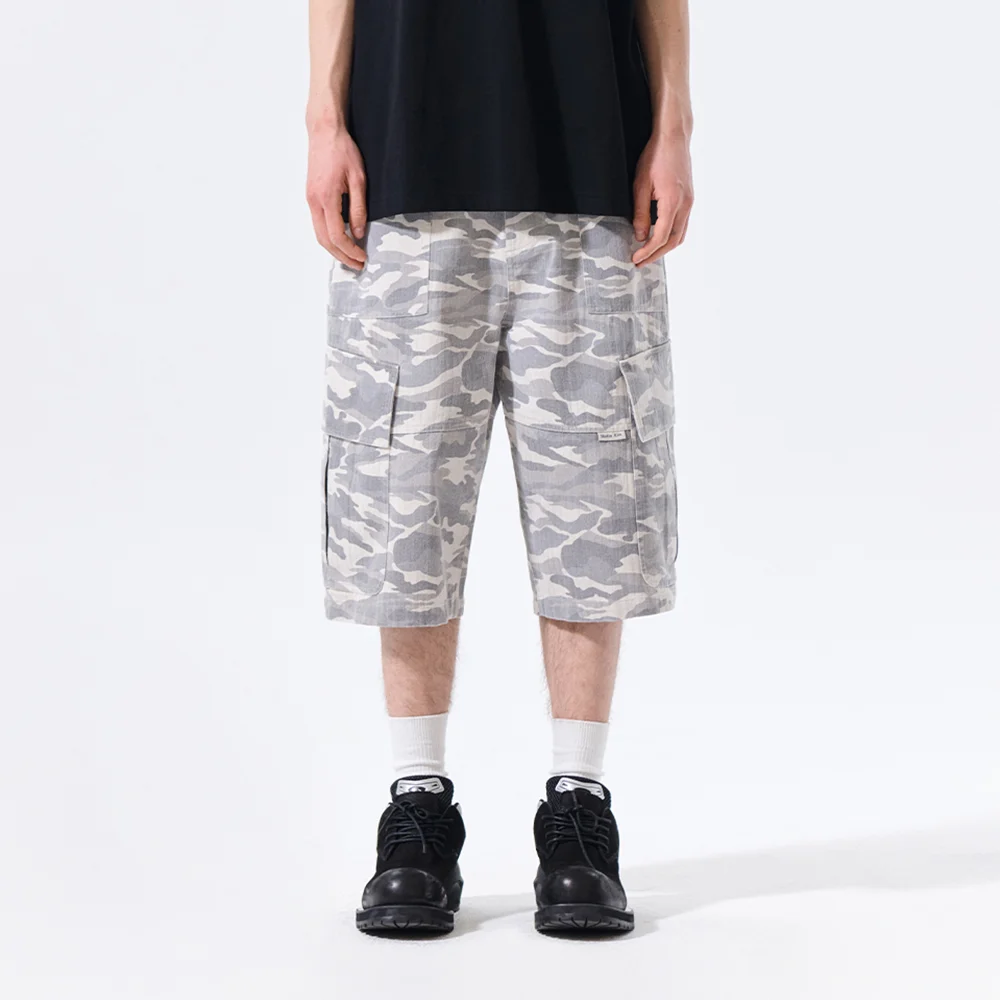 CAMOUFLAGE CARGO BERMUDA PANTS FOR MEN IN GREY