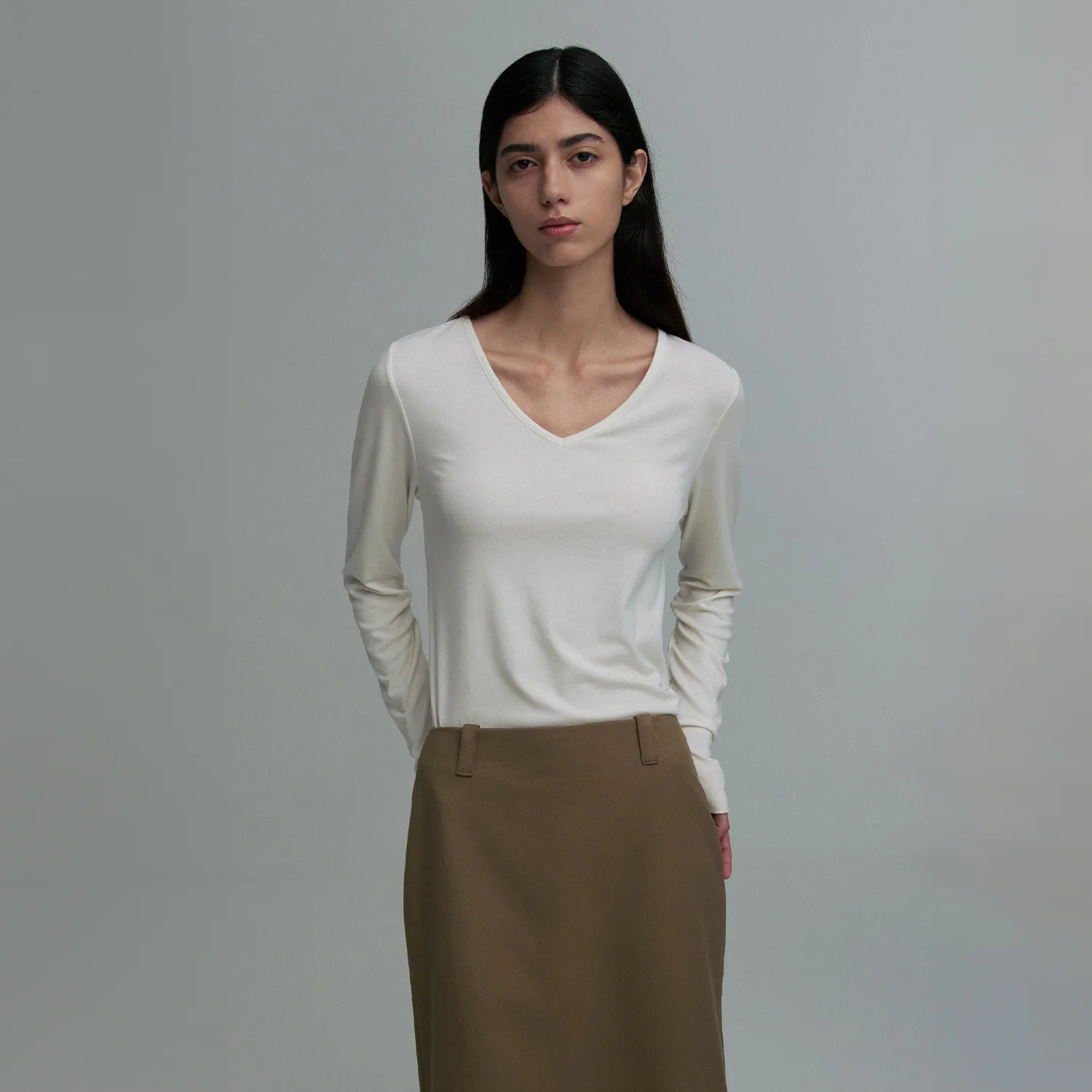 DEEP V-NECK LONG-SLEEVE TOP IVORY
