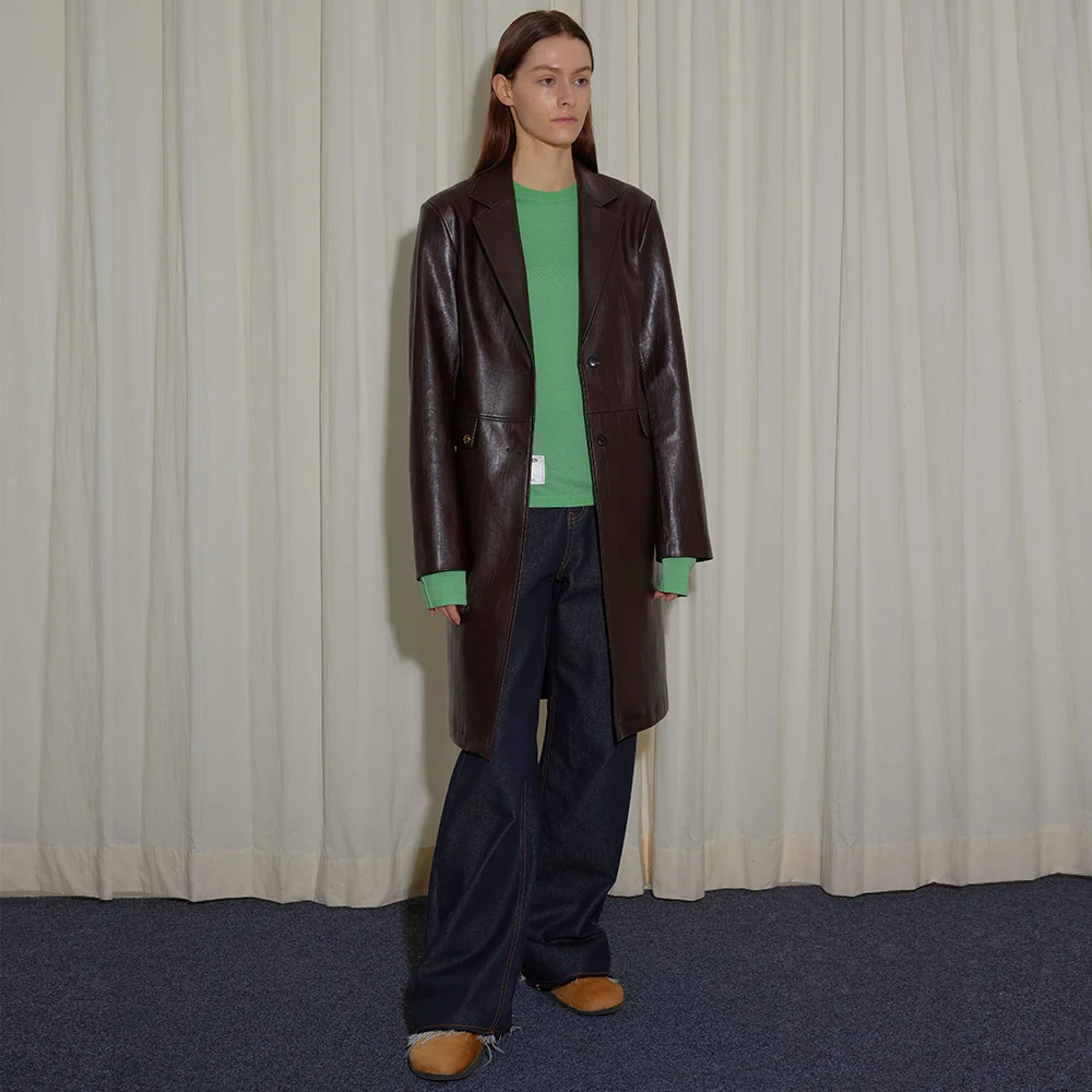 LEATHER FITTED HALF COAT - BROWN