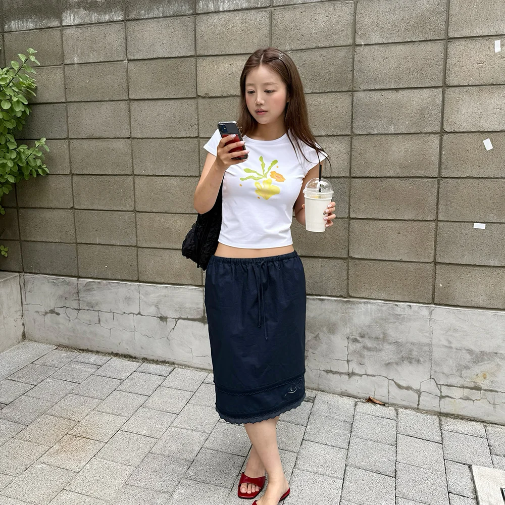 Eyelet Punching Midi Skirt (Navy)