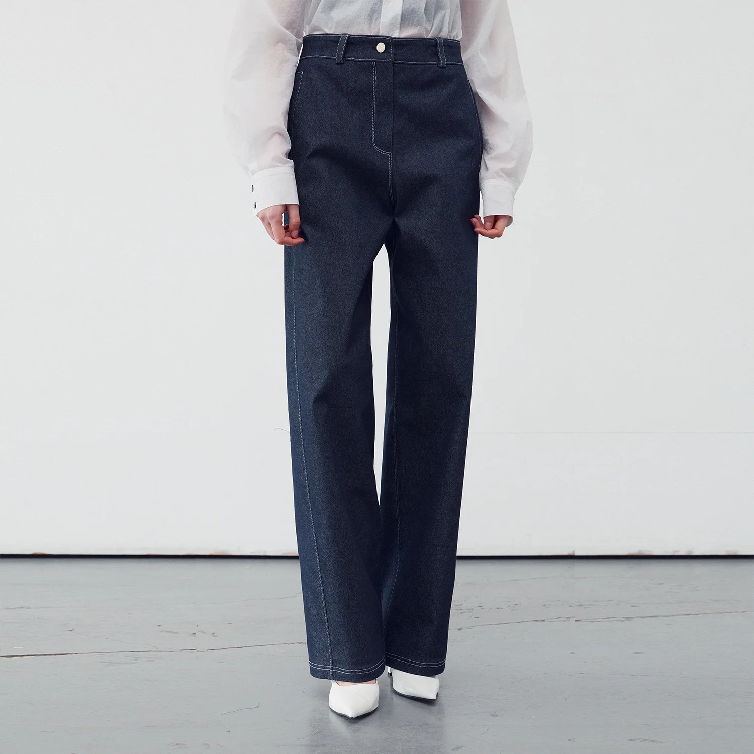 STITCHED BACK DETAIL DENIM JEANS