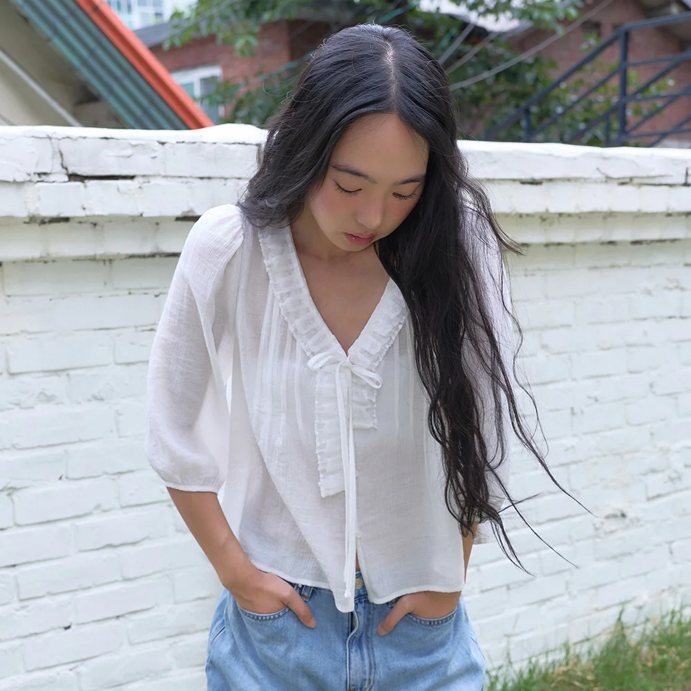 LACE PINTUCK BLOUSE (WHITE)