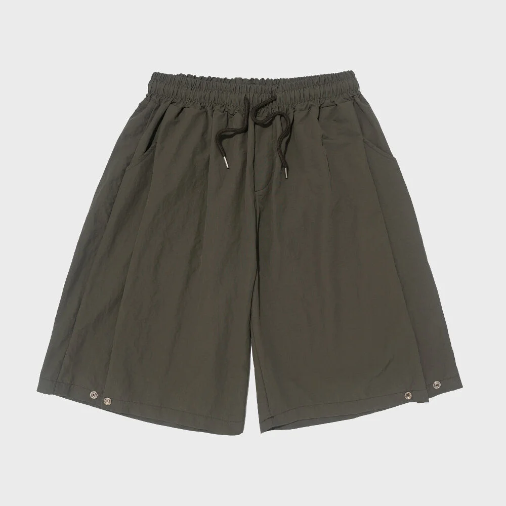 NYLON PINTUCK BERMUDA PANTS (KHAKI)