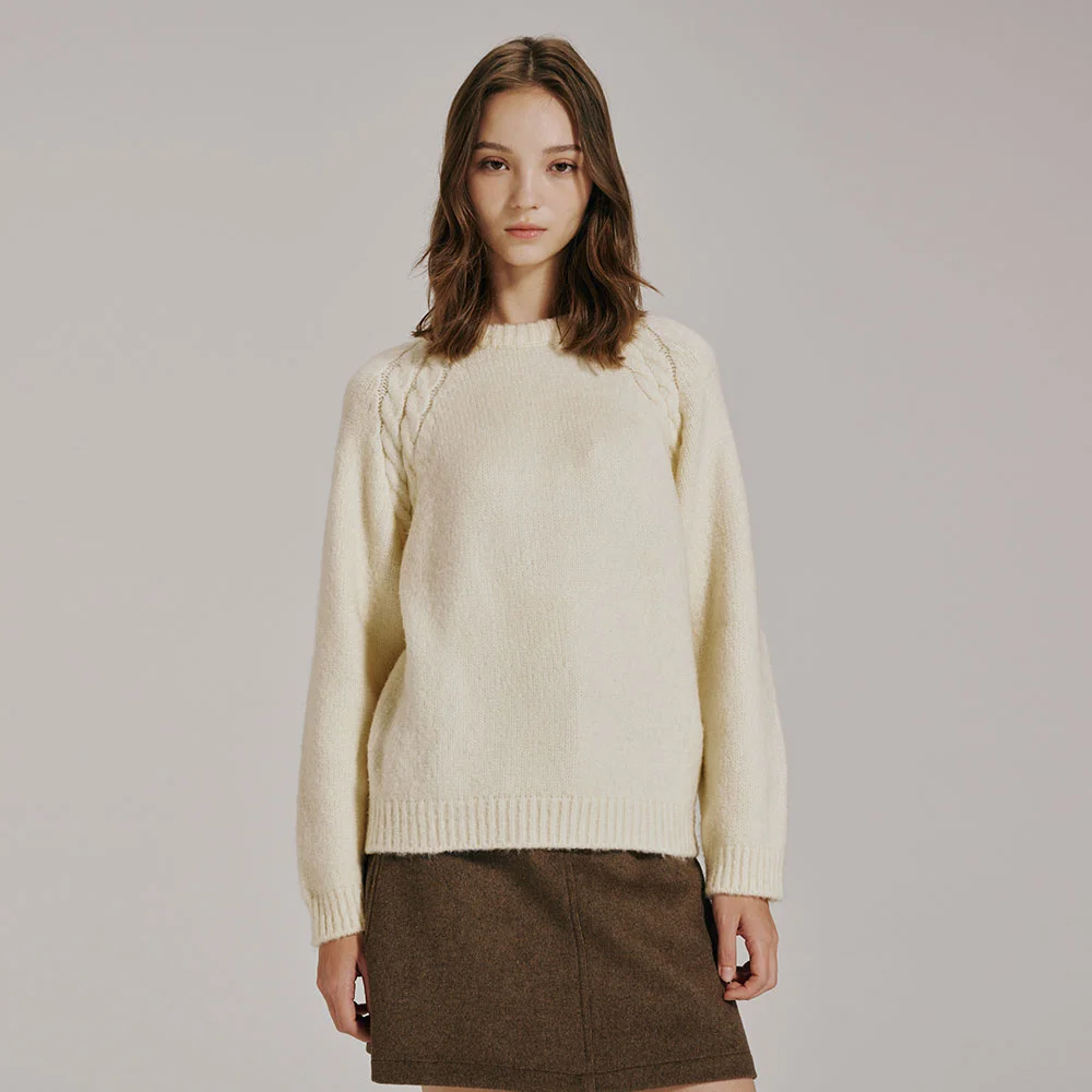 圓領 領 羊毛 針織衫 - 象牙色 / Round Neck Wool Knit - Ivory