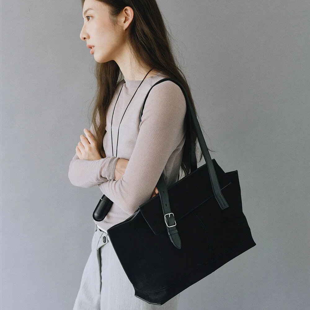 NOTE BUCKLE BAG (SUEDE BLACK)
