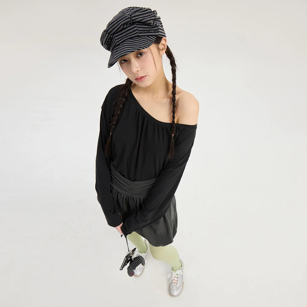 Chouetties by LUCKY CHOUETTE Shirring Neck Long Sleeve T-Shirt (black) LATAX26350BKX
