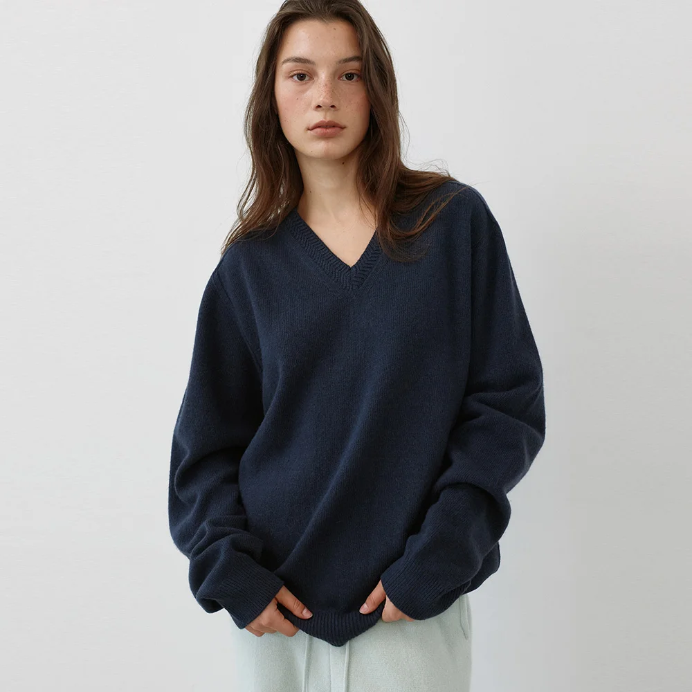 Weare V-neck Pullover_Genderless (Navy)