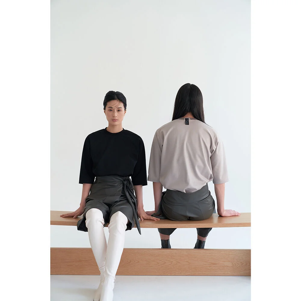 Eum T恤 (Black)-女裝