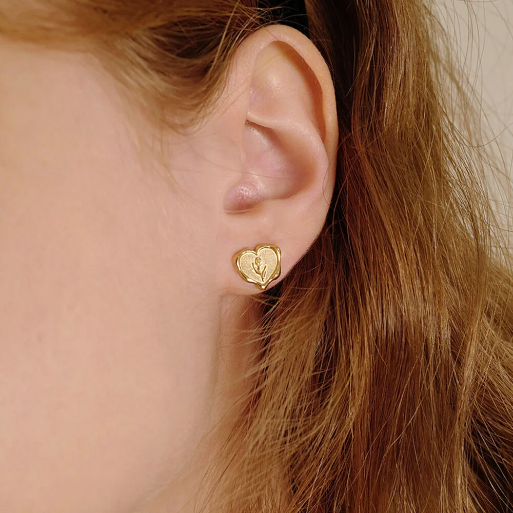melting heart tulip earring