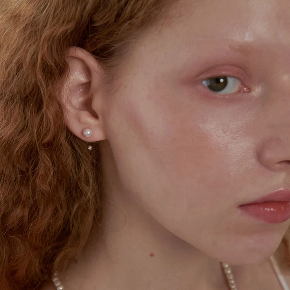 U-Shaped Baby Pearl Earring