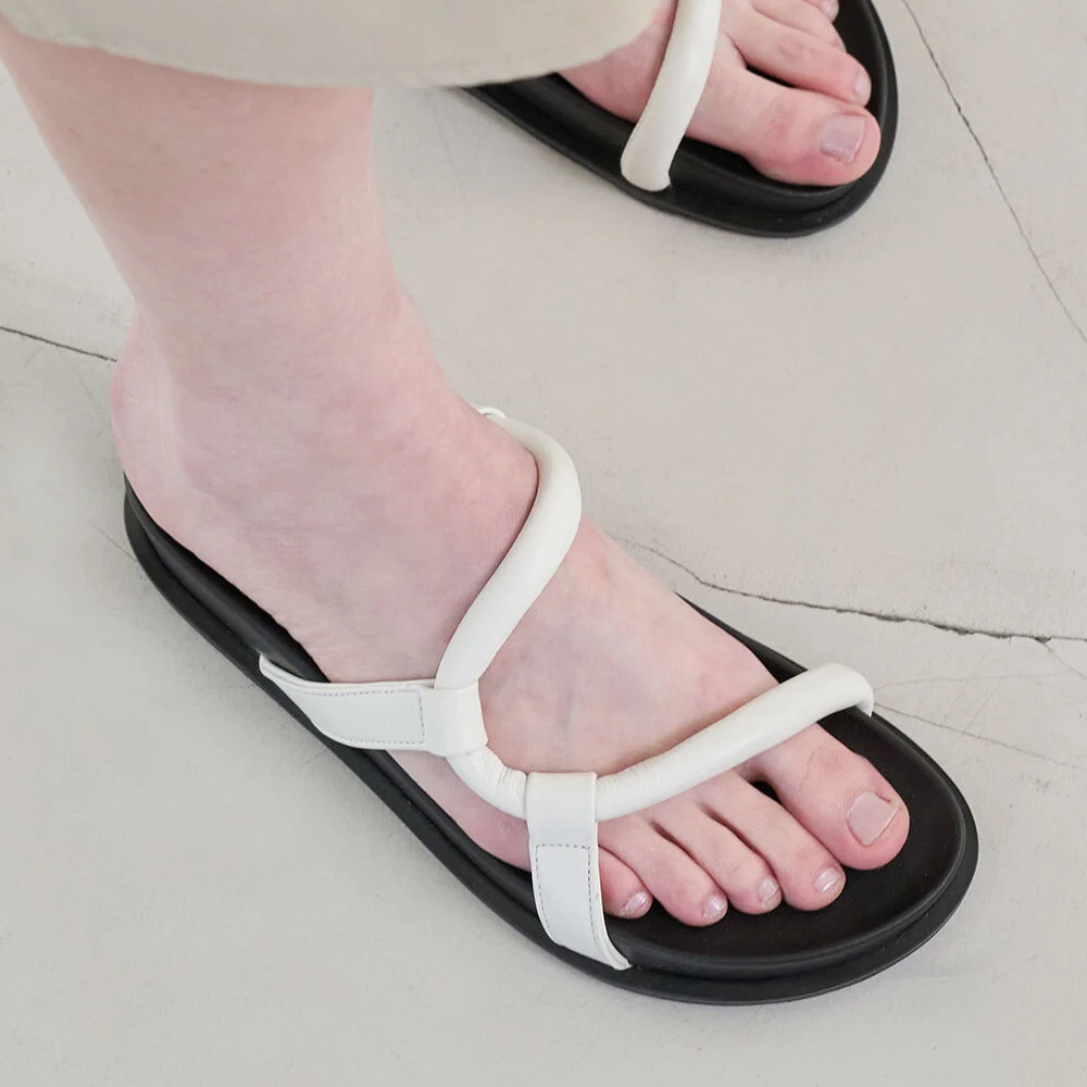 Milo Slides Leather Ivory