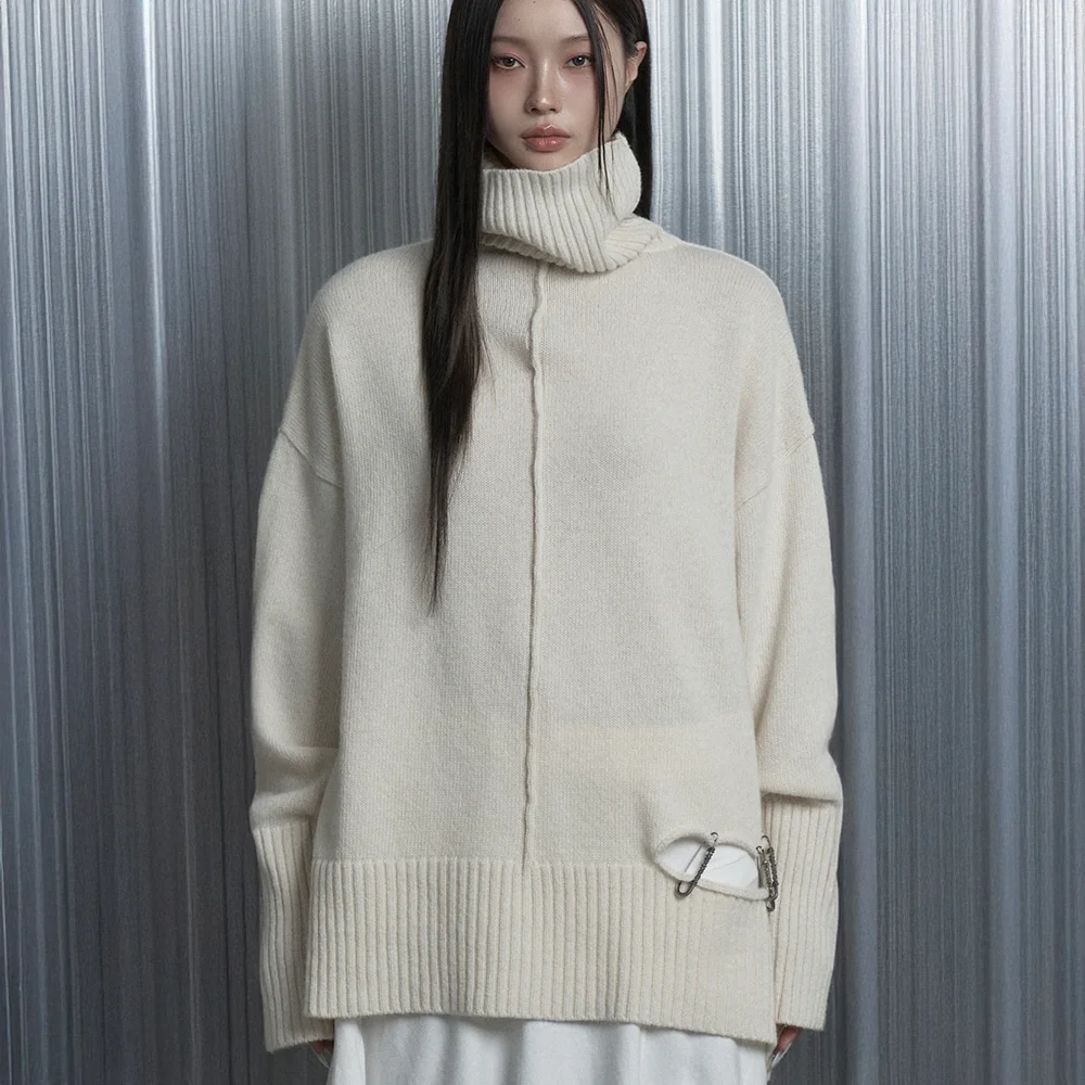 Soft Rib Cut Out Pin Point Turtleneck Knit (Ivory)