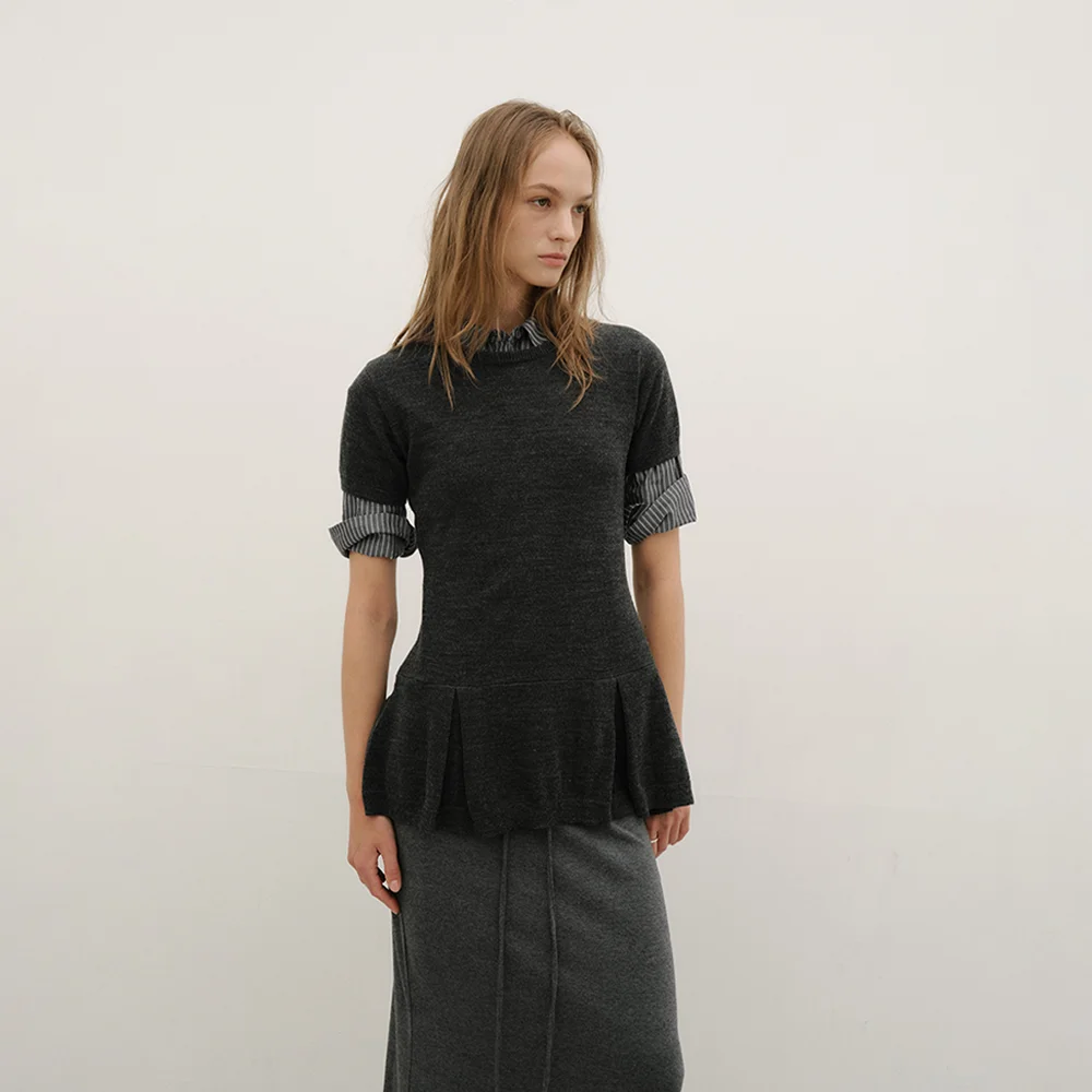 HALF SLEEVE FLARE KNIT
