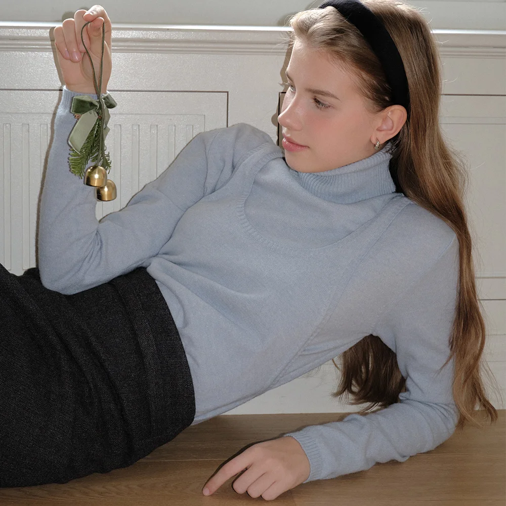 comos 1638 U-neck layered turtleneck knit (sky blue)