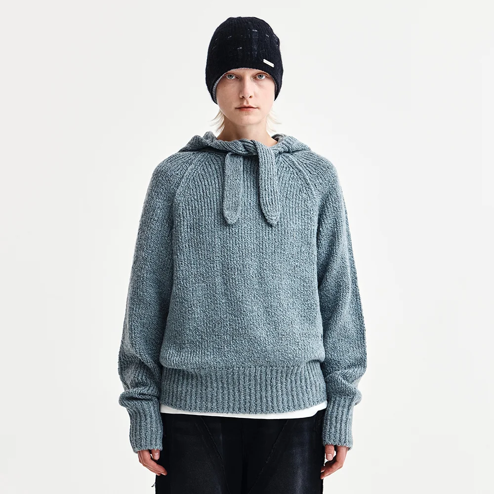 MUFFLER POINT HOODY PULLOVER IN BLUE