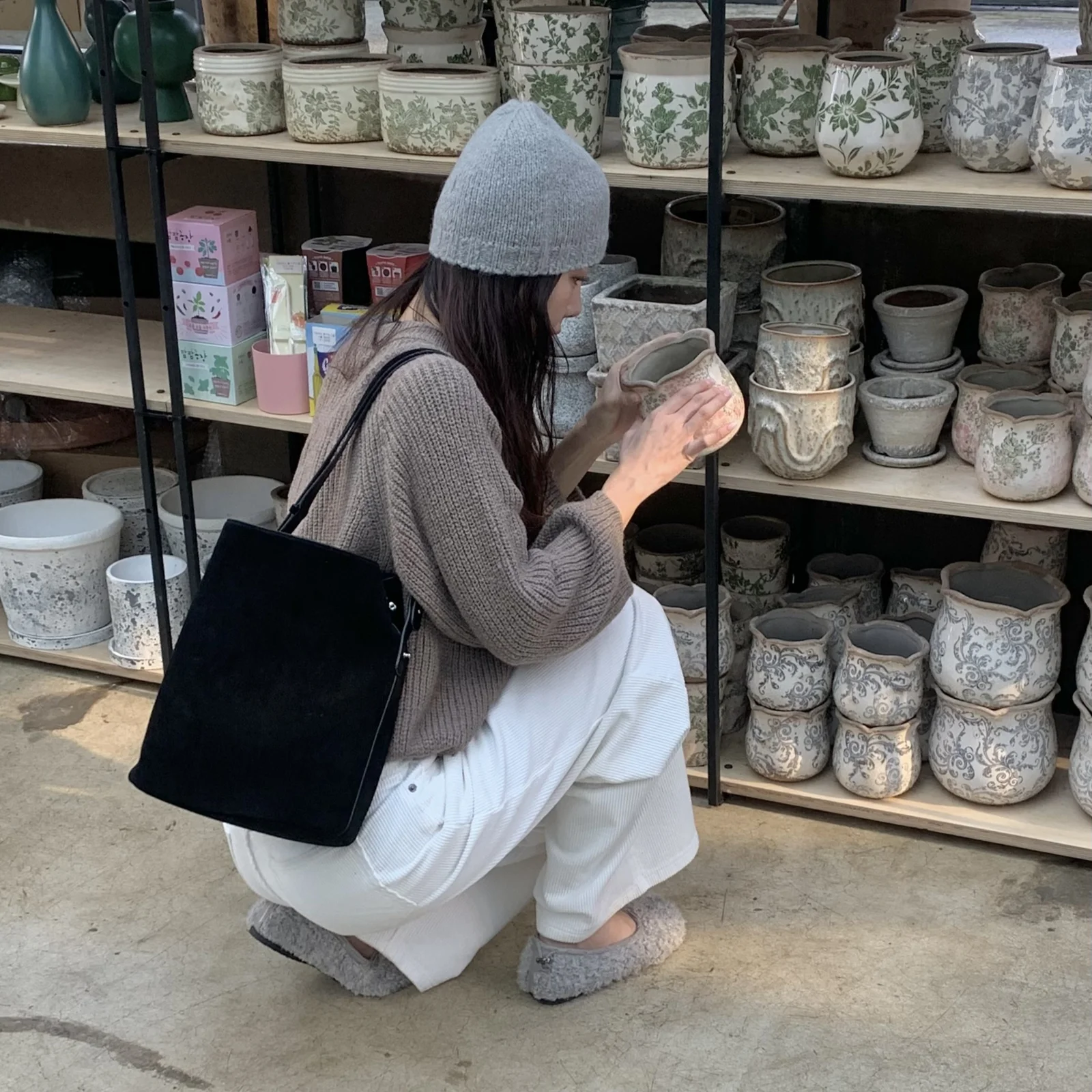 clover bucket BAG -suede black