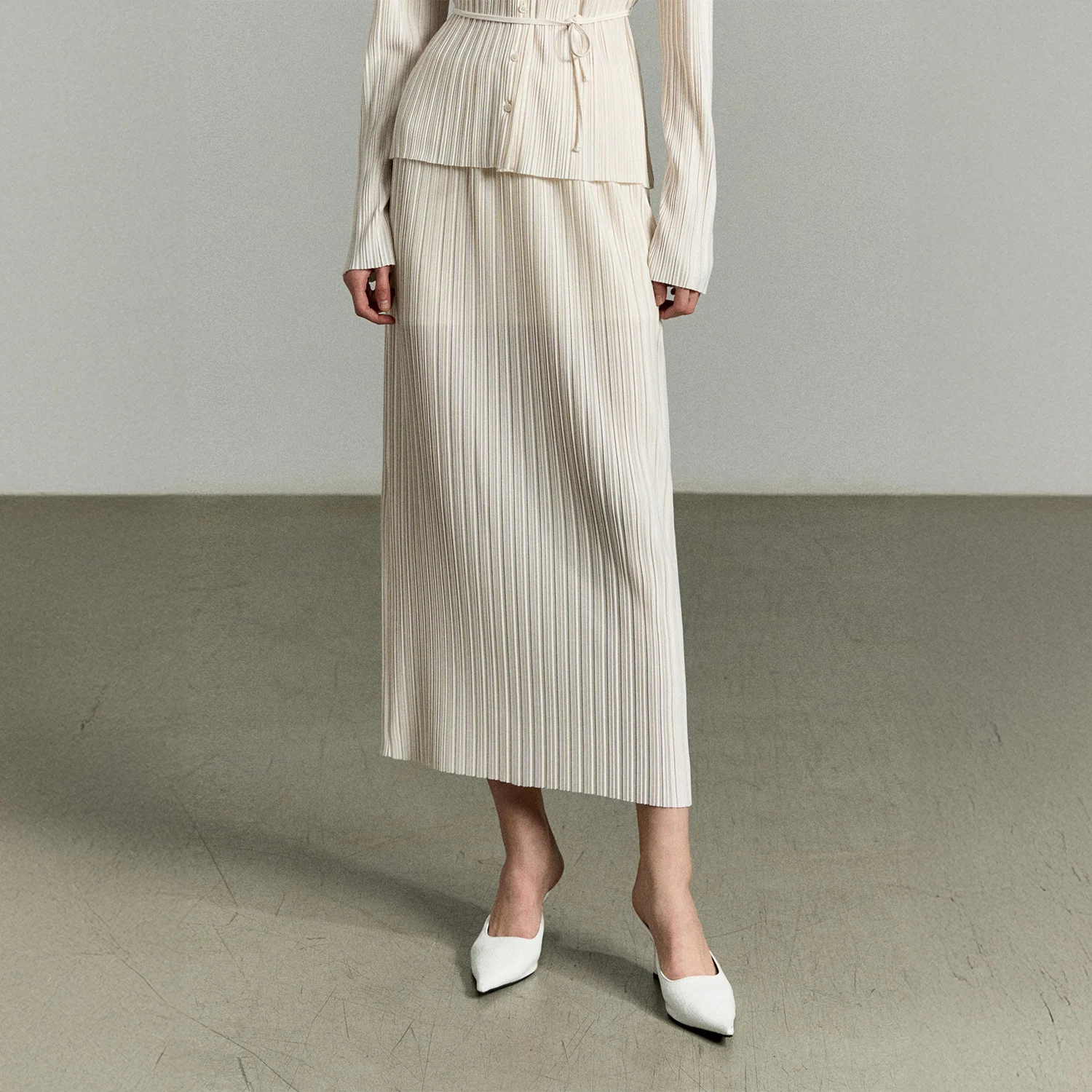 PLEATED MAXI SKIRT