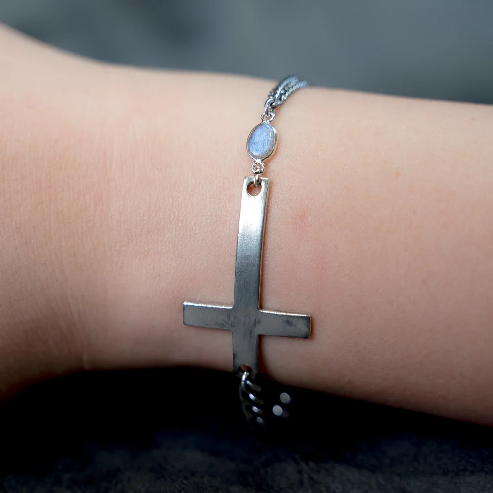 HR 196B_Labradorite Silver Chain Cross Bracelet (Silver 925)