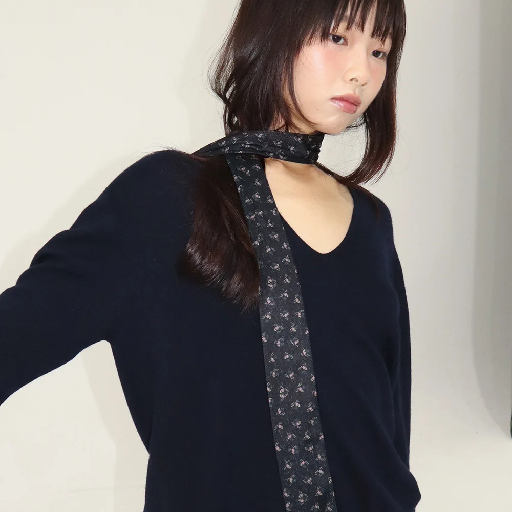 flower pointel long scarf - black
