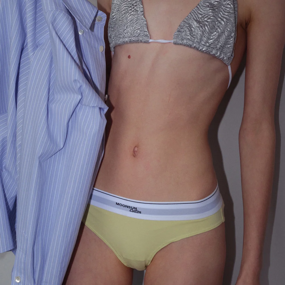 01 M.C Bikini Brief / Lemon