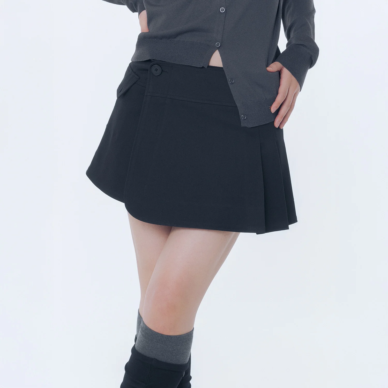 Omoi pleats wrap skirt BLACK
