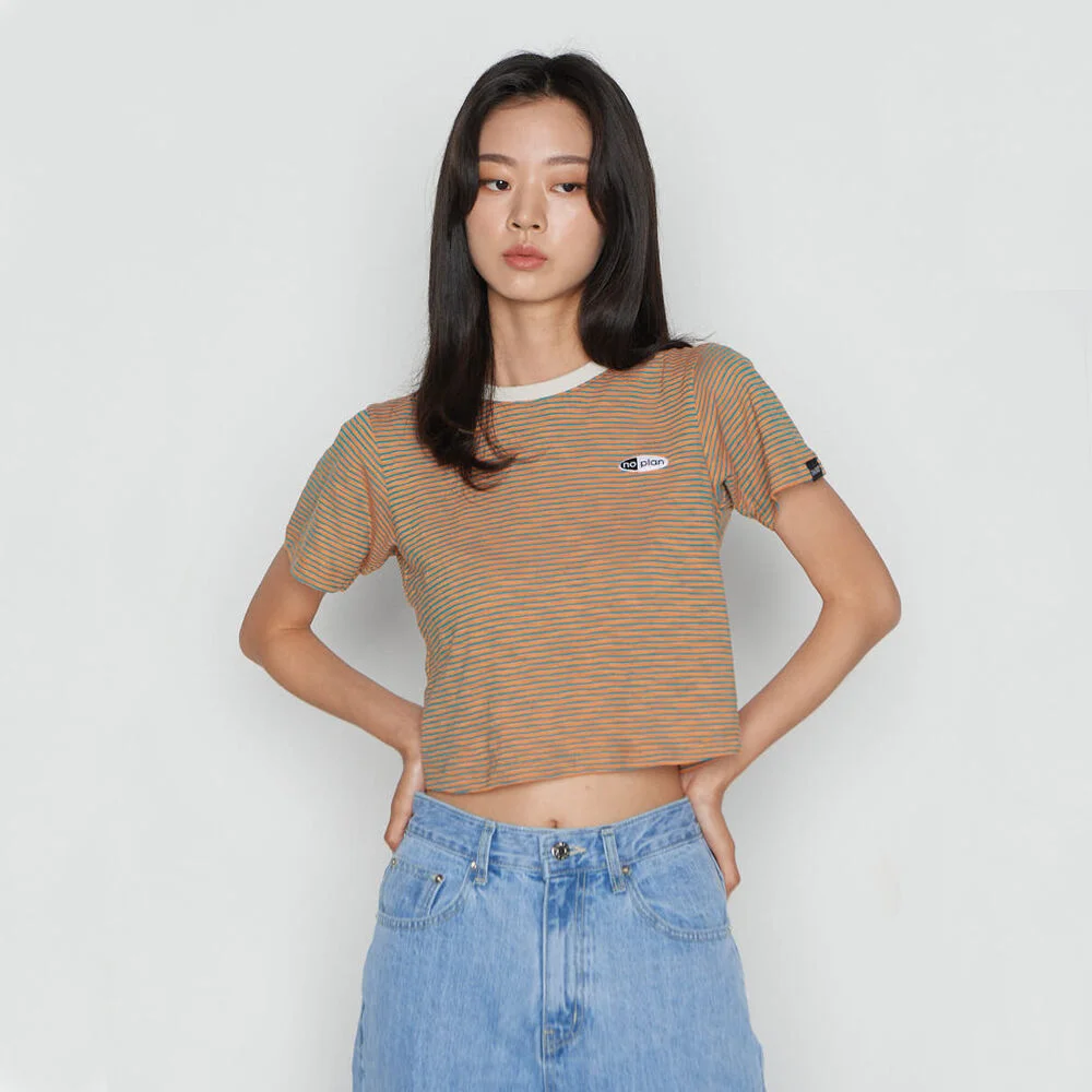 NO PLAN OVAL LOGO STRIPE CROP TEE_BLUE ORANGE