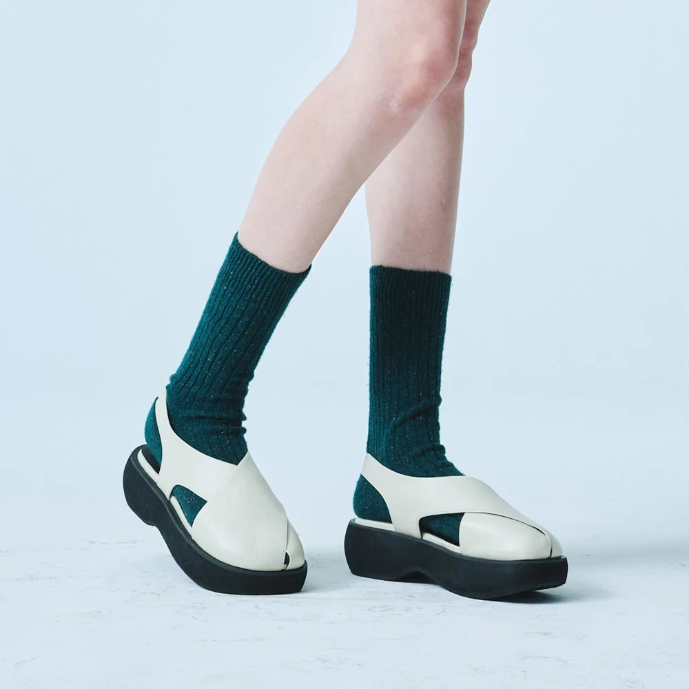 Tulip flatform sandals (Cream)