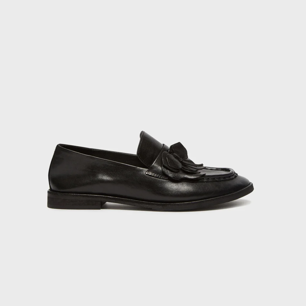Camellia loafer(black)_DG1DA26524BLK
