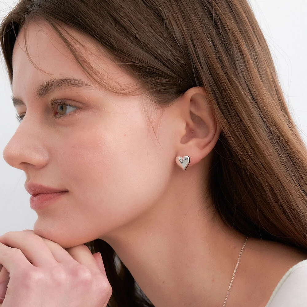 SOLID SIMPLE HEART EARRING JE037