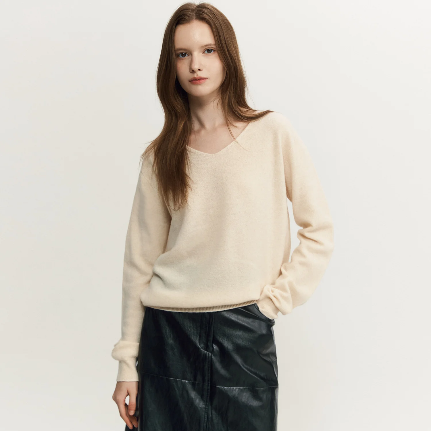 100% Wool Wholegarment V-neck Knit Pullover OATMEAL