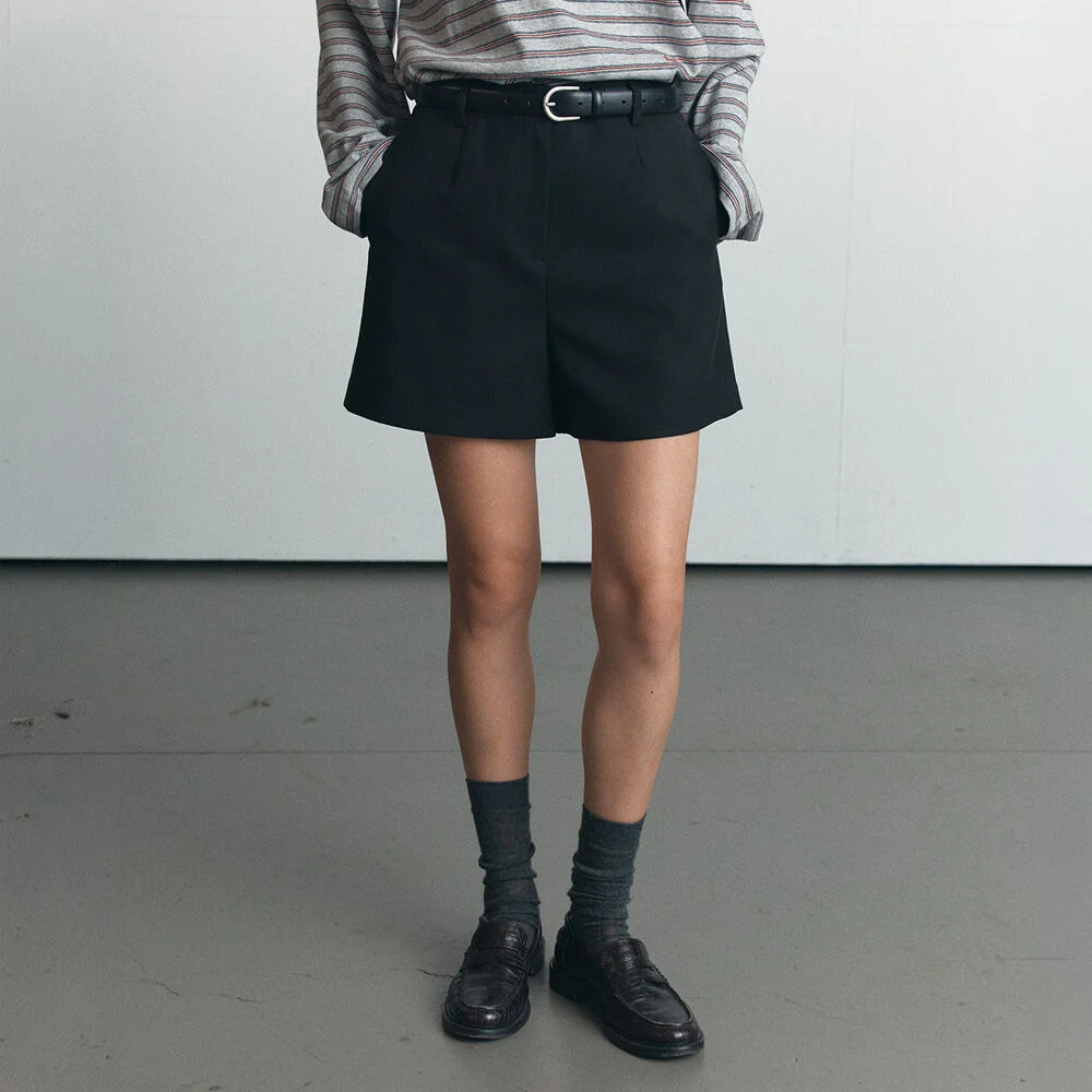 Essential wool blend short _Black