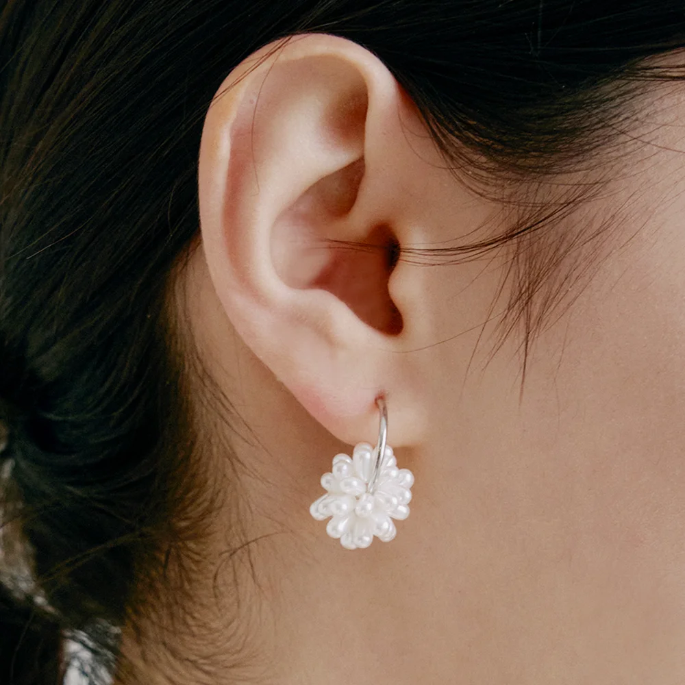 HSU023 Floral pearl earrings