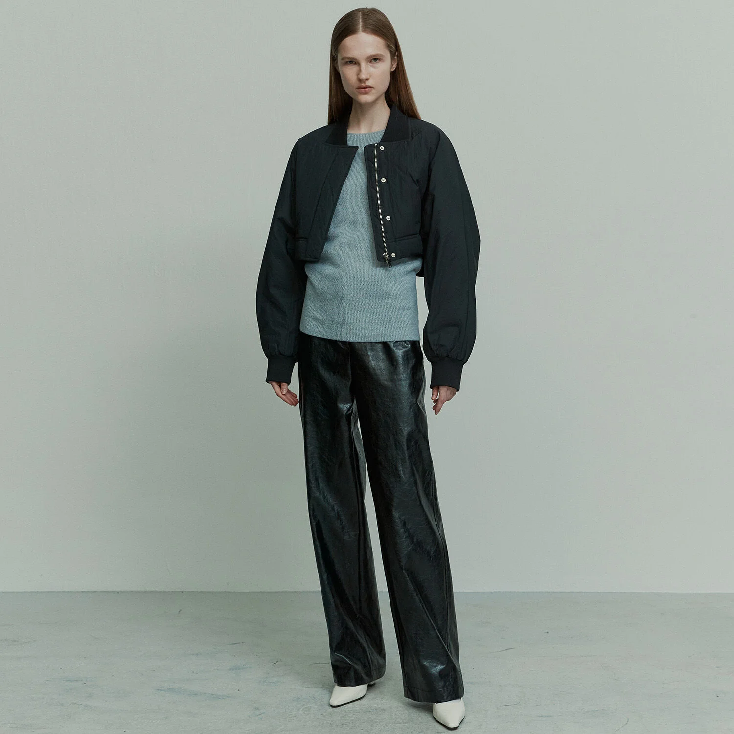 CROPPED WAIST ZIPPED BOMBER JUMPER BK