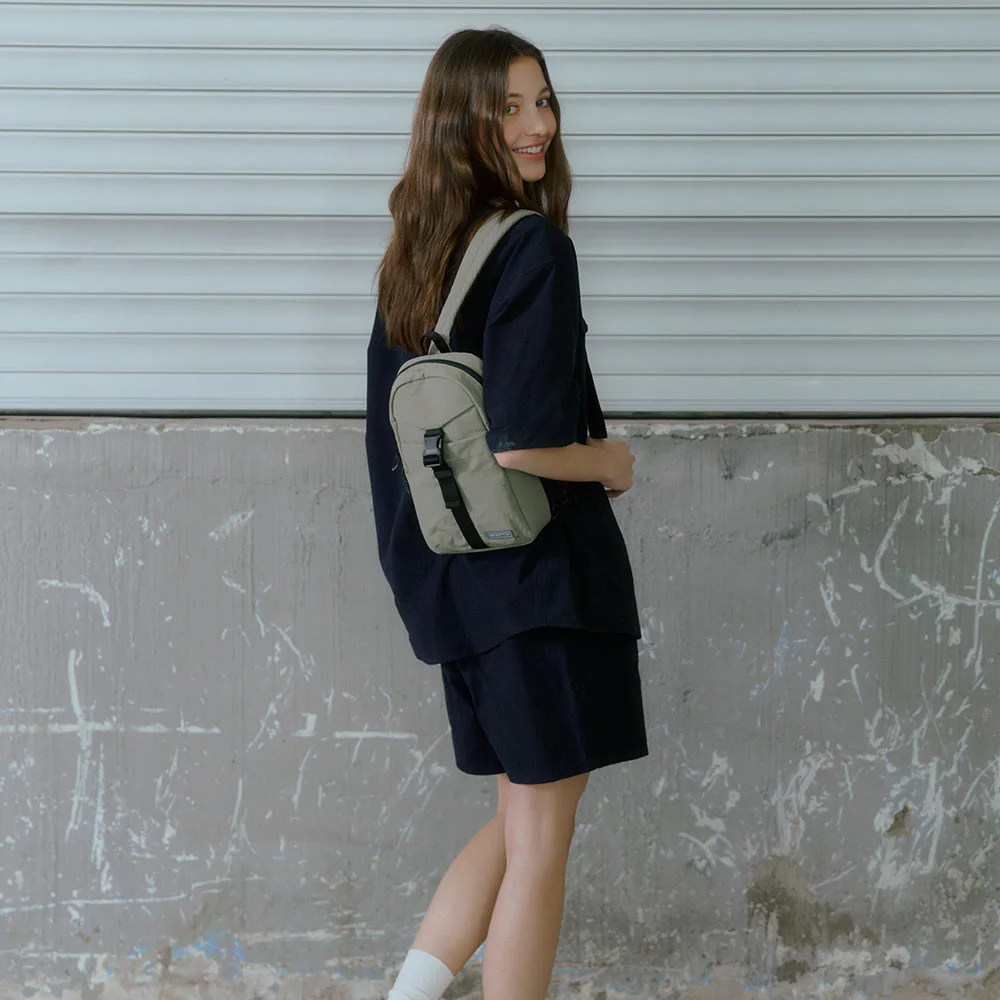 BUCKER SLING BAG - KHAKI (P255ACR102)