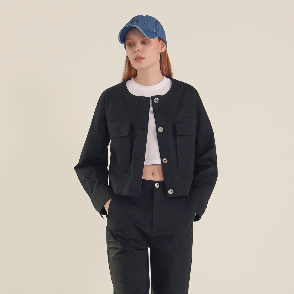 Round Neck Cropped Jacket_Black