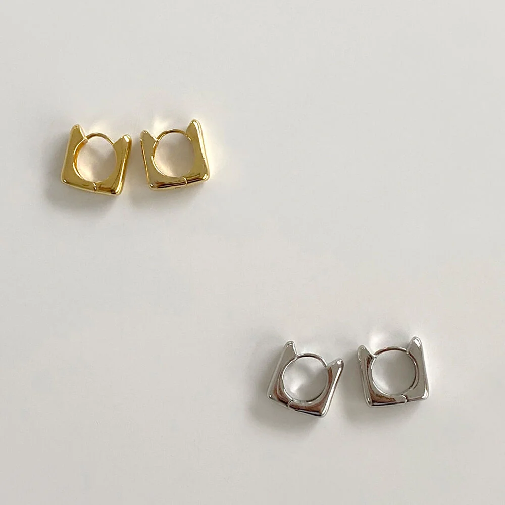 Kim Jieun,Jang Hee-ryung 著用 Bold Square Ring Earring