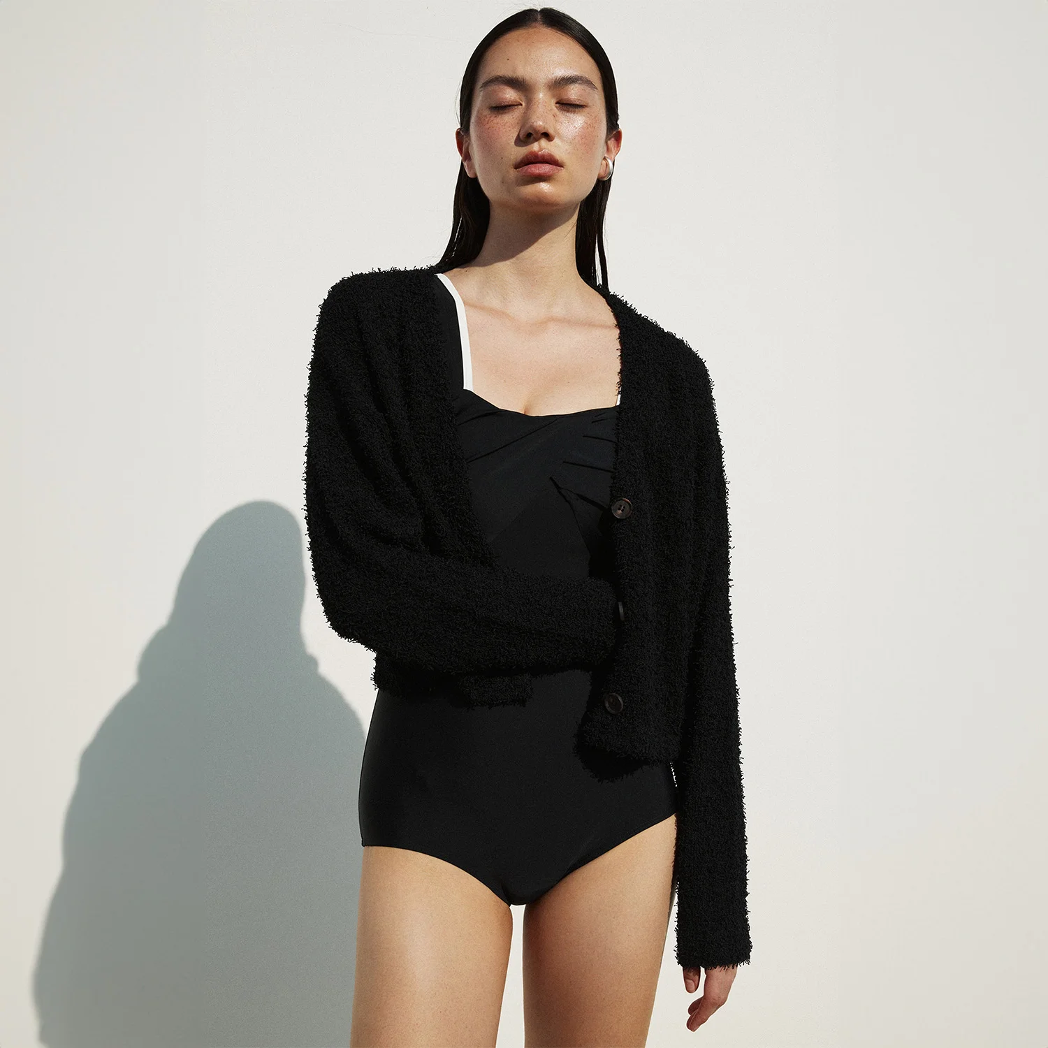 BUTTON DOWN FUZZY KNIT CARDIGAN BLACK