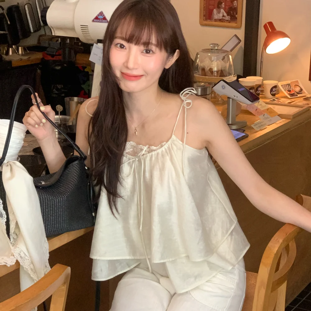 DUA LACE SLEEVELESS BLOUSE (CREAM)