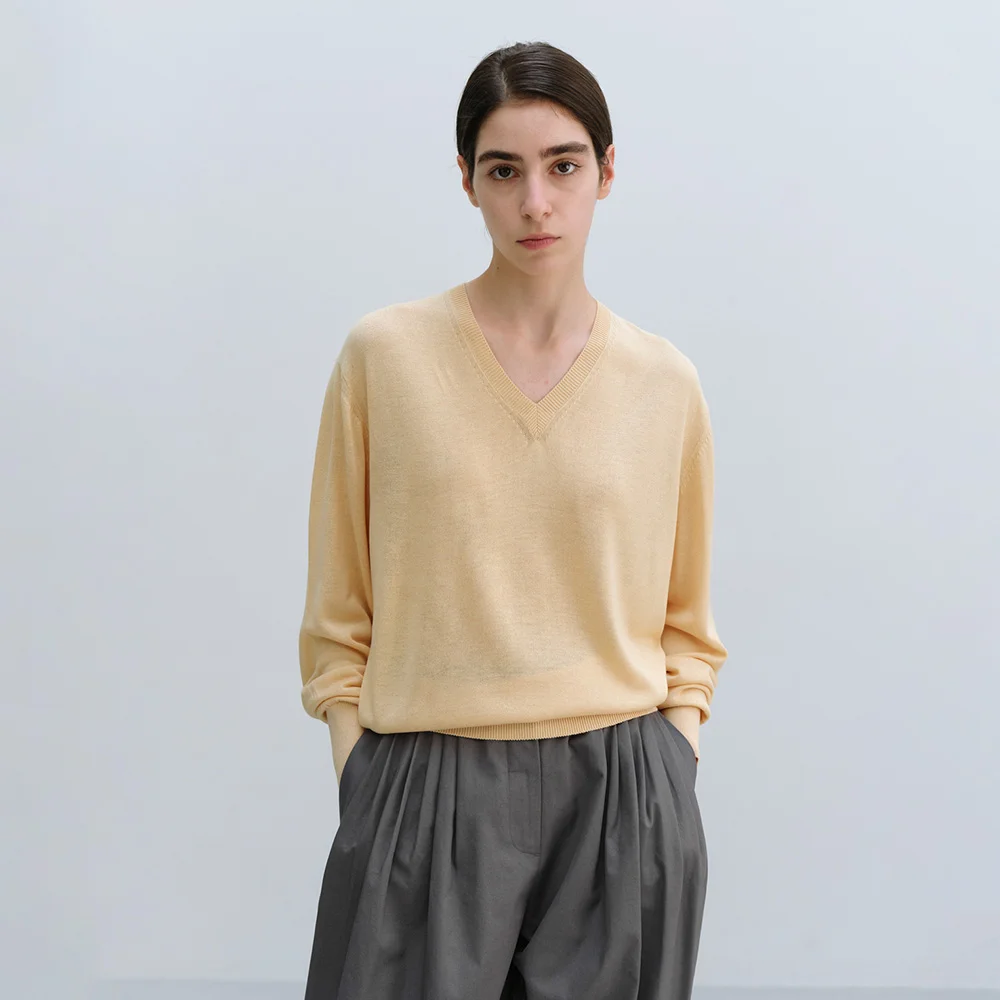 Light V-Neck Knit in Butter