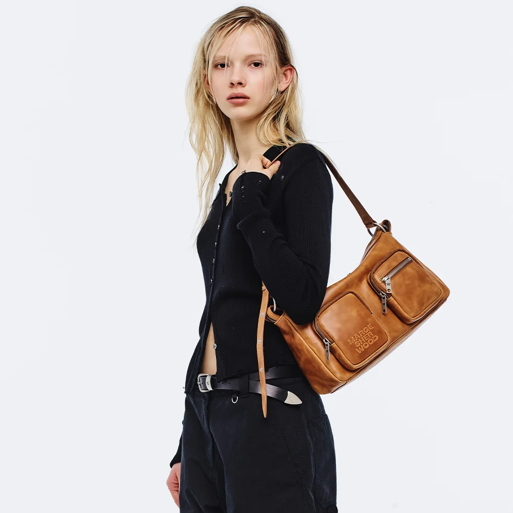 OUTPOCKET HOBO_saddle brown pull-up