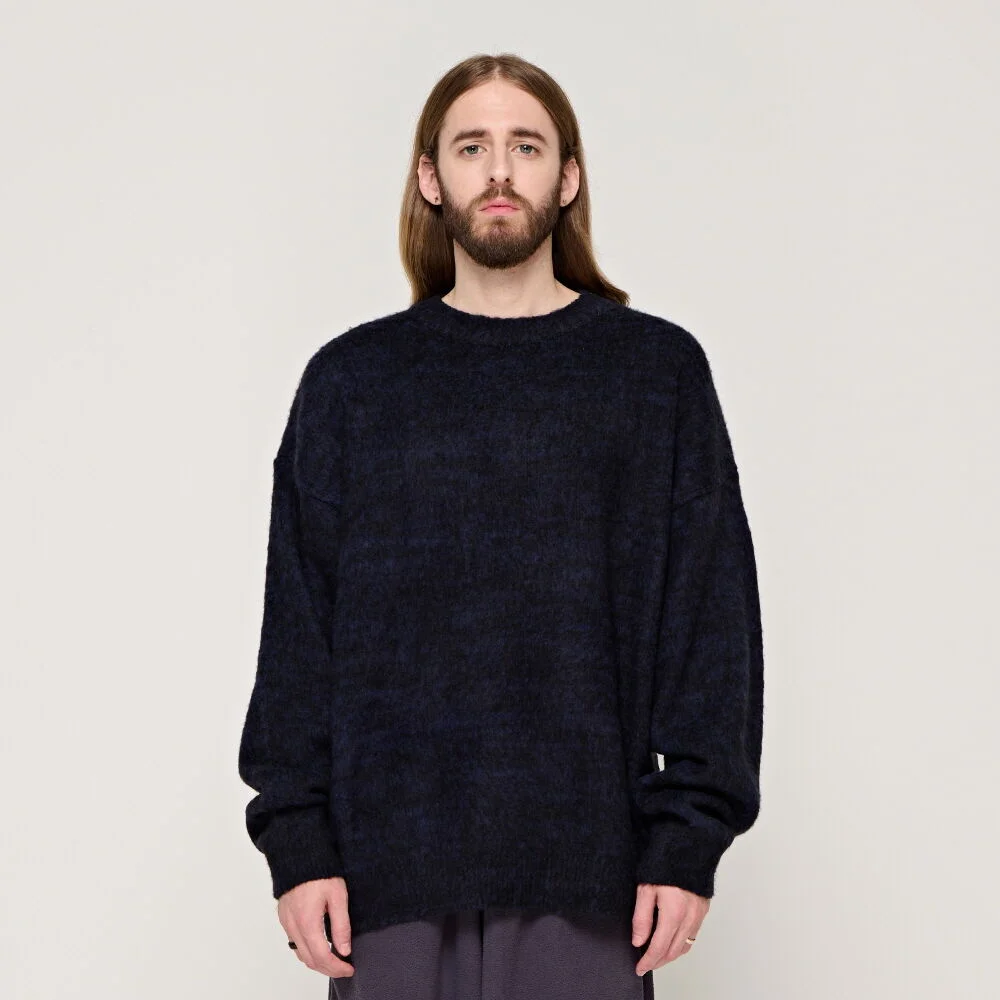 CB WOOL GRADATION ROUND KNIT (NAVY)