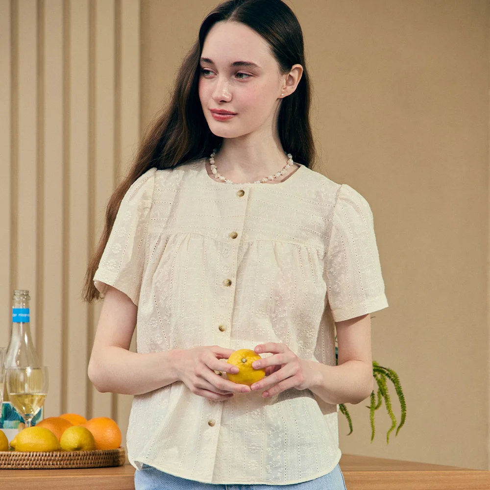 Julia Lace Embroidery Blouse - Cream