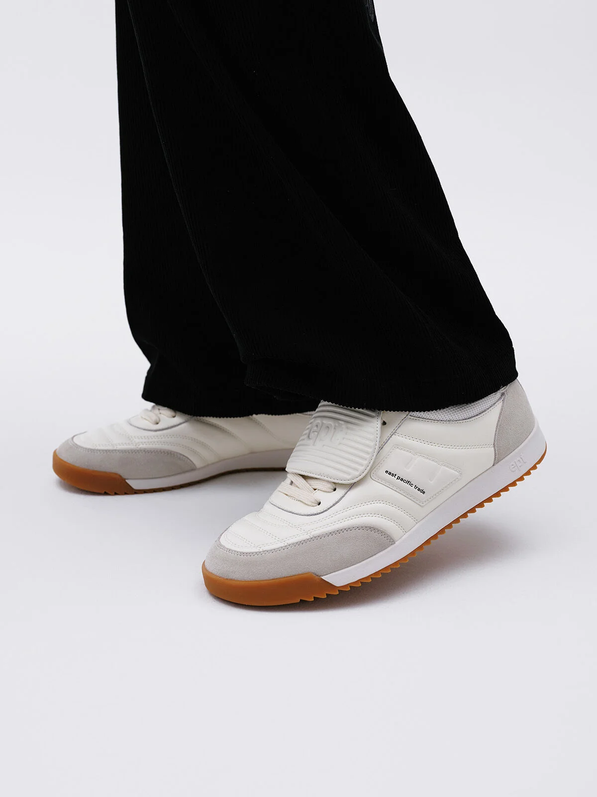 LIBERO (OFF WHITE/GREY)