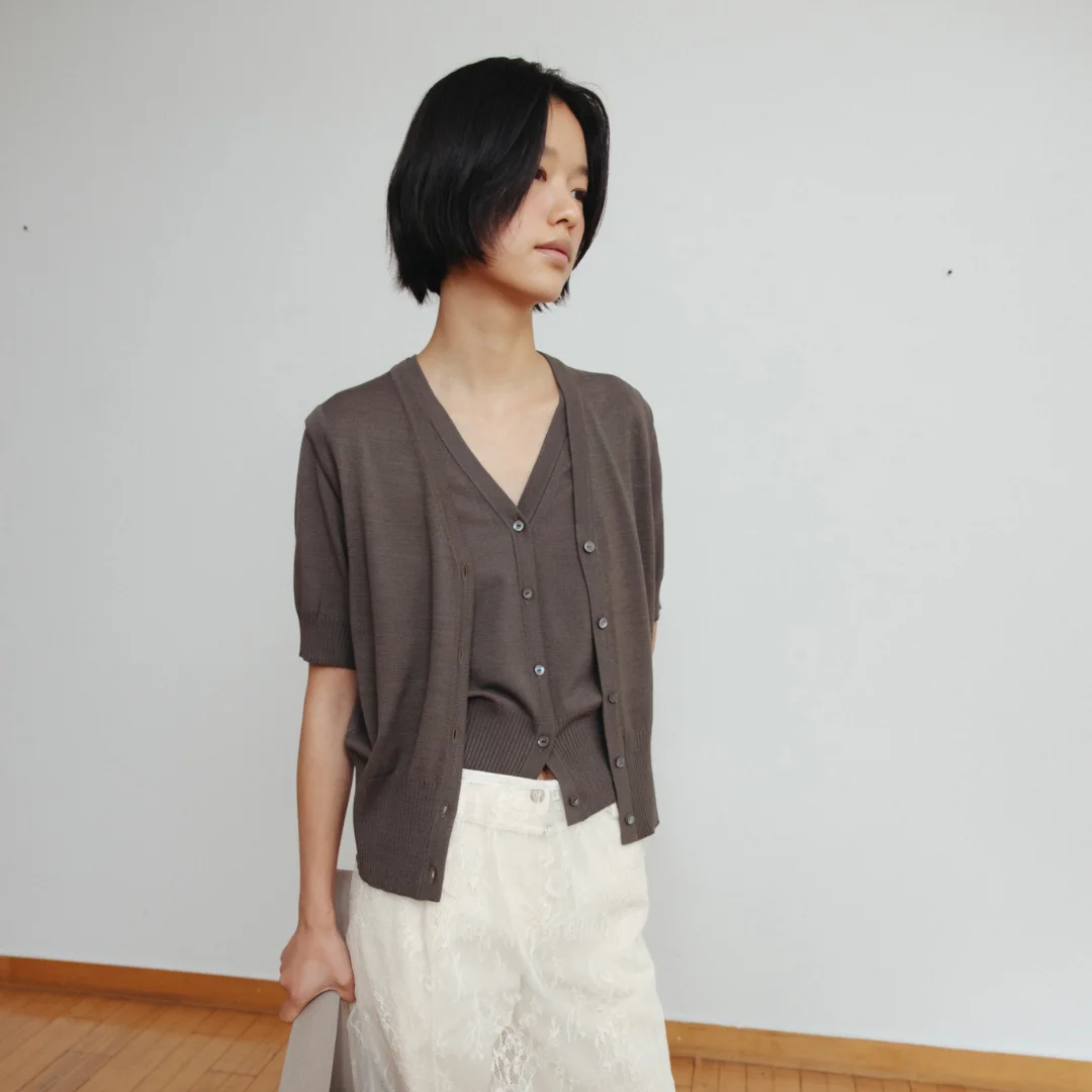 Basic vest cardigan (ivory / light gray / khaki brown)