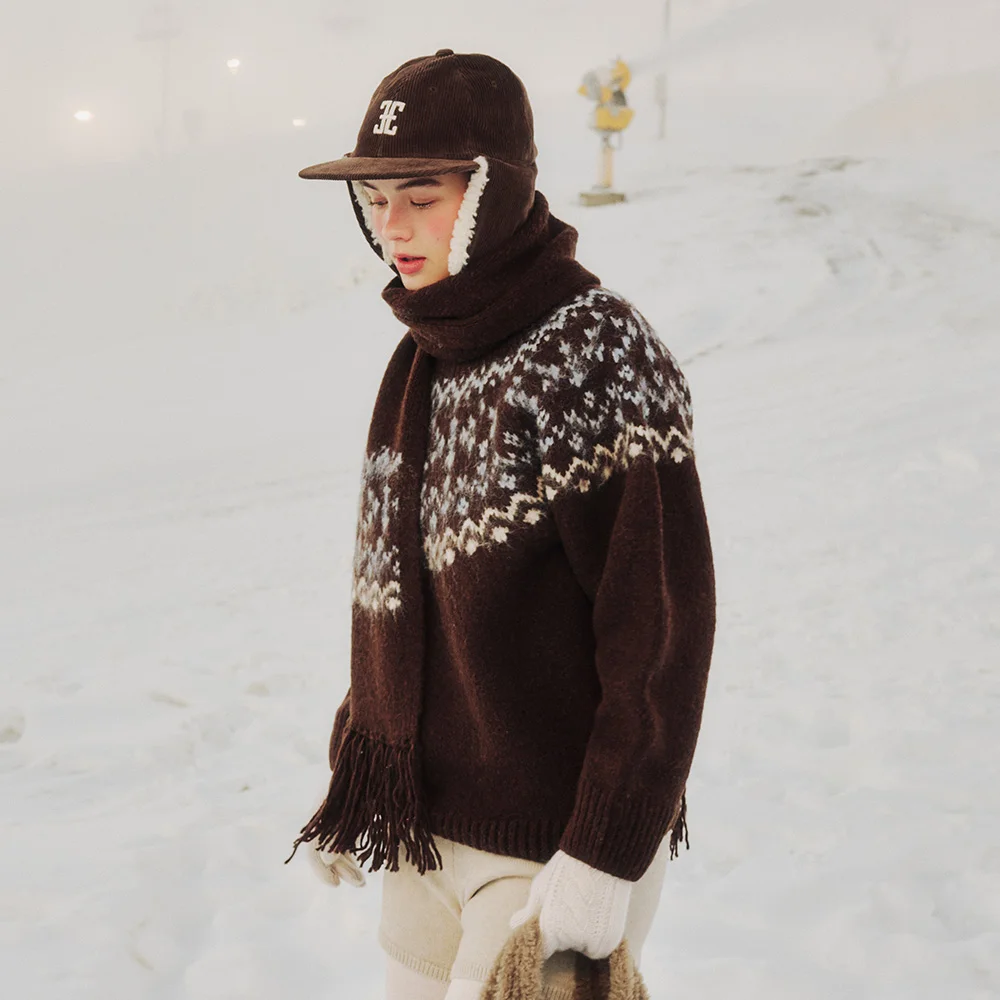 NOEL COWICHAN KNIT MUFFLER SET (BROWN)